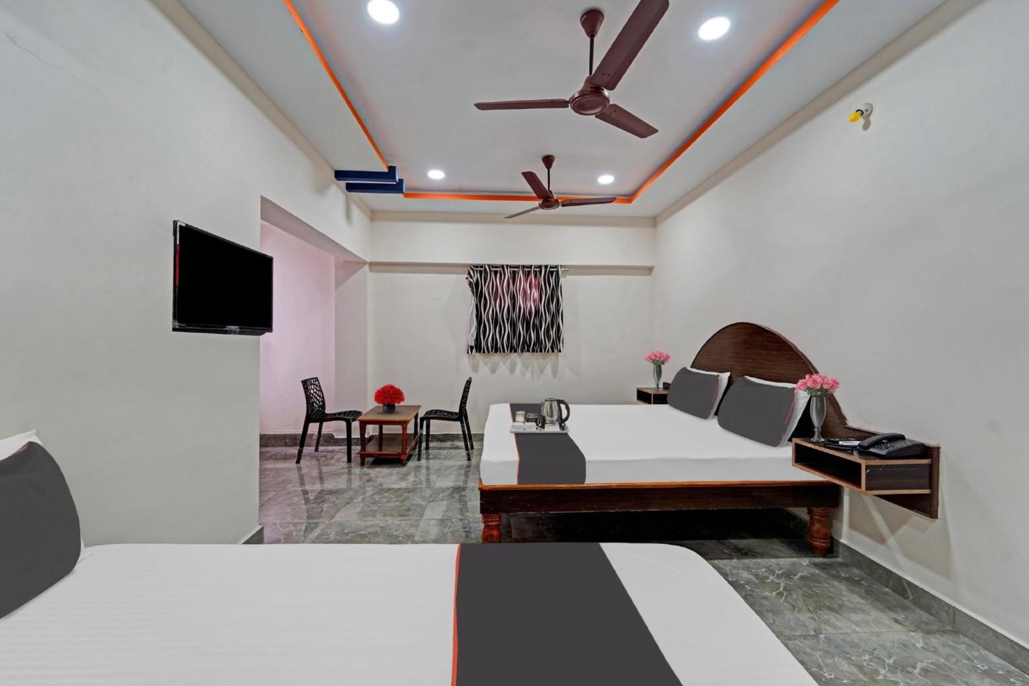 מלון טירופאטי Capital O Lakshmi Residency מראה חיצוני תמונה