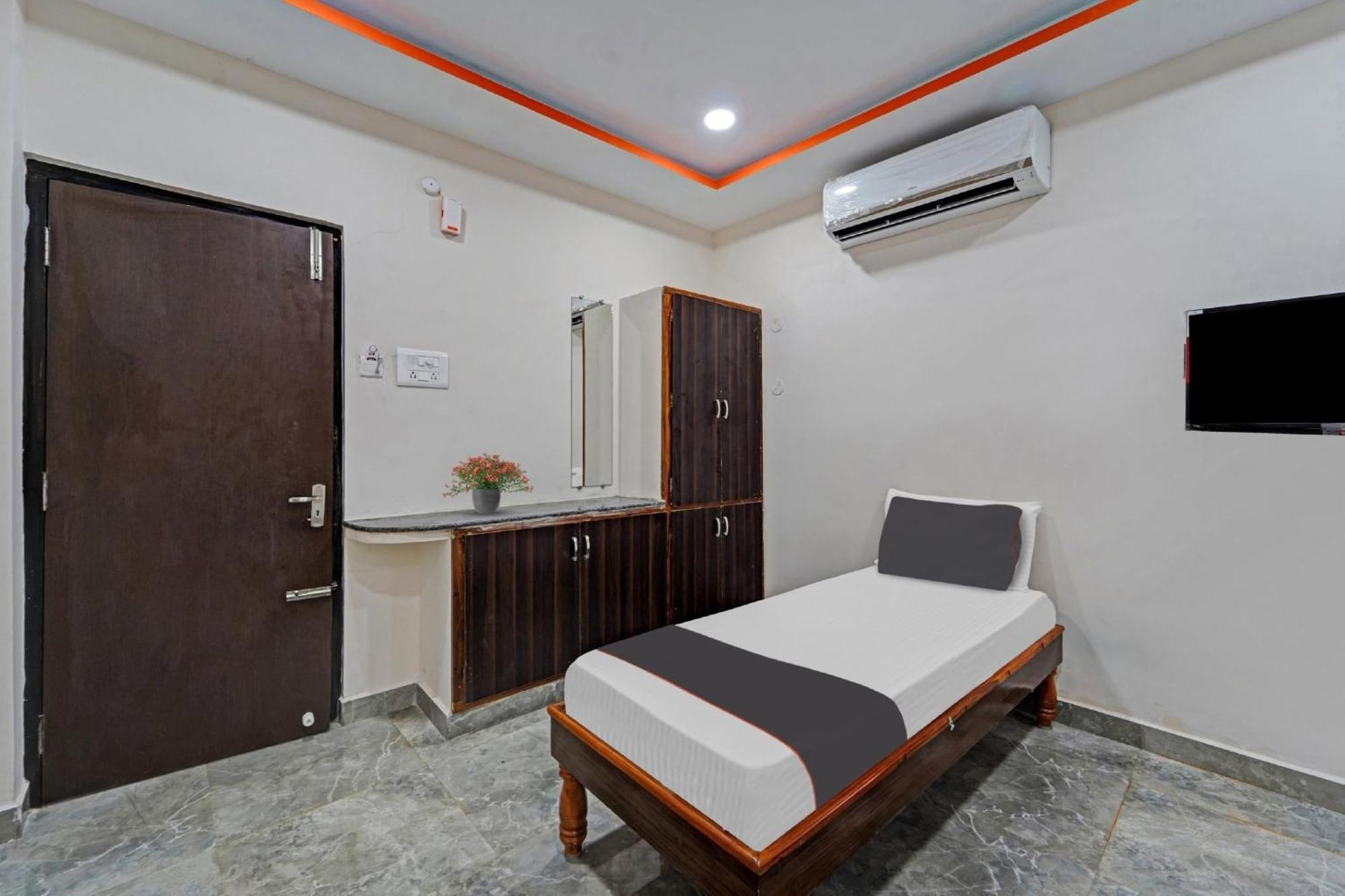 מלון טירופאטי Capital O Lakshmi Residency מראה חיצוני תמונה