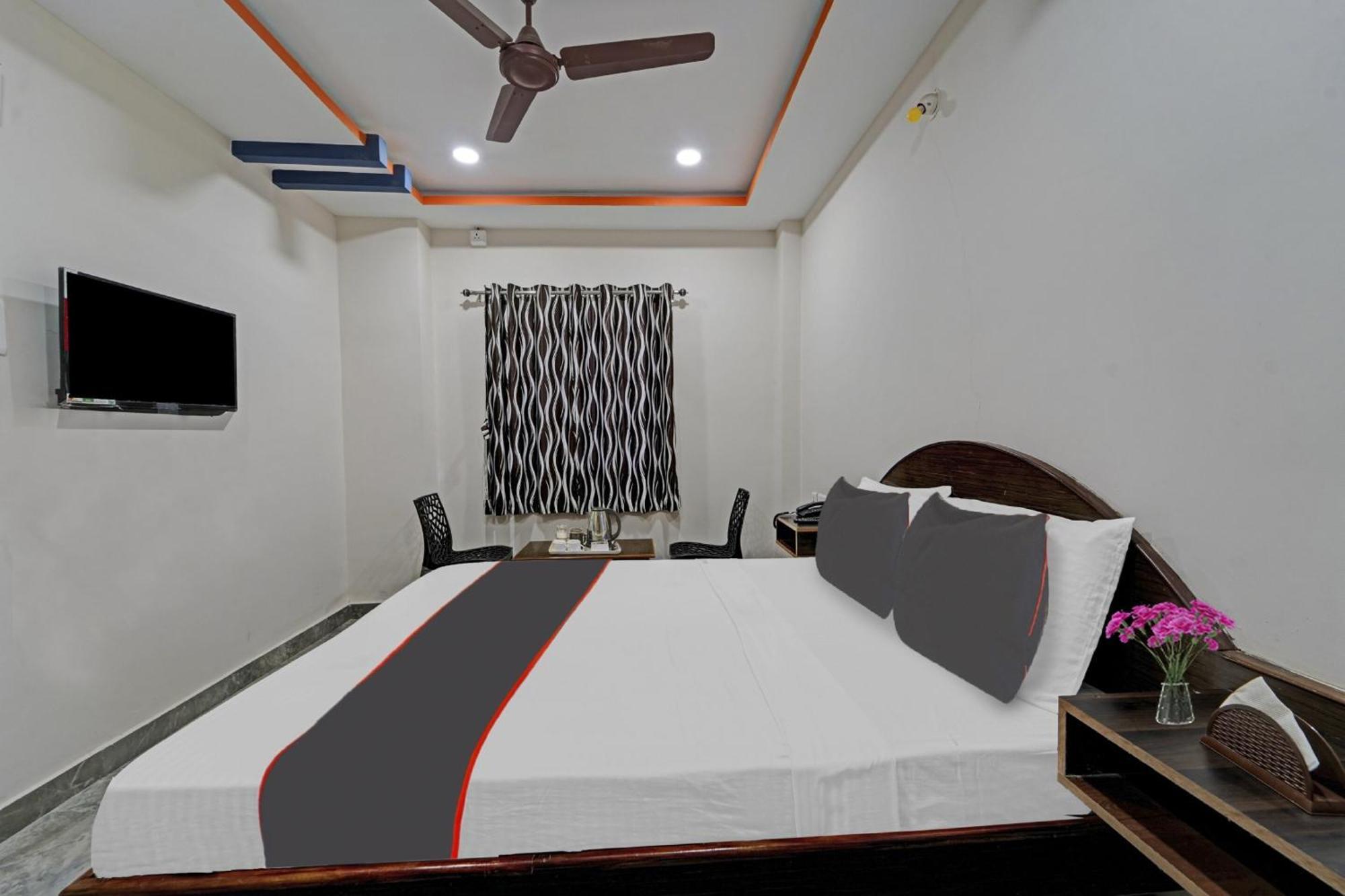 מלון טירופאטי Capital O Lakshmi Residency מראה חיצוני תמונה